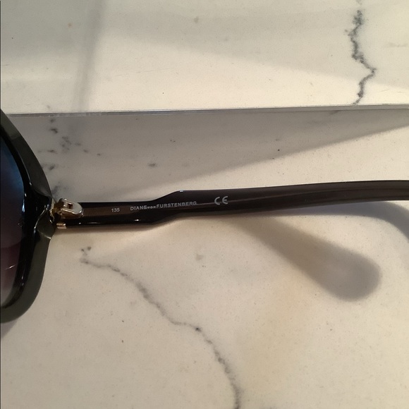 NWOT DVF oversized sunglasses main image 4
